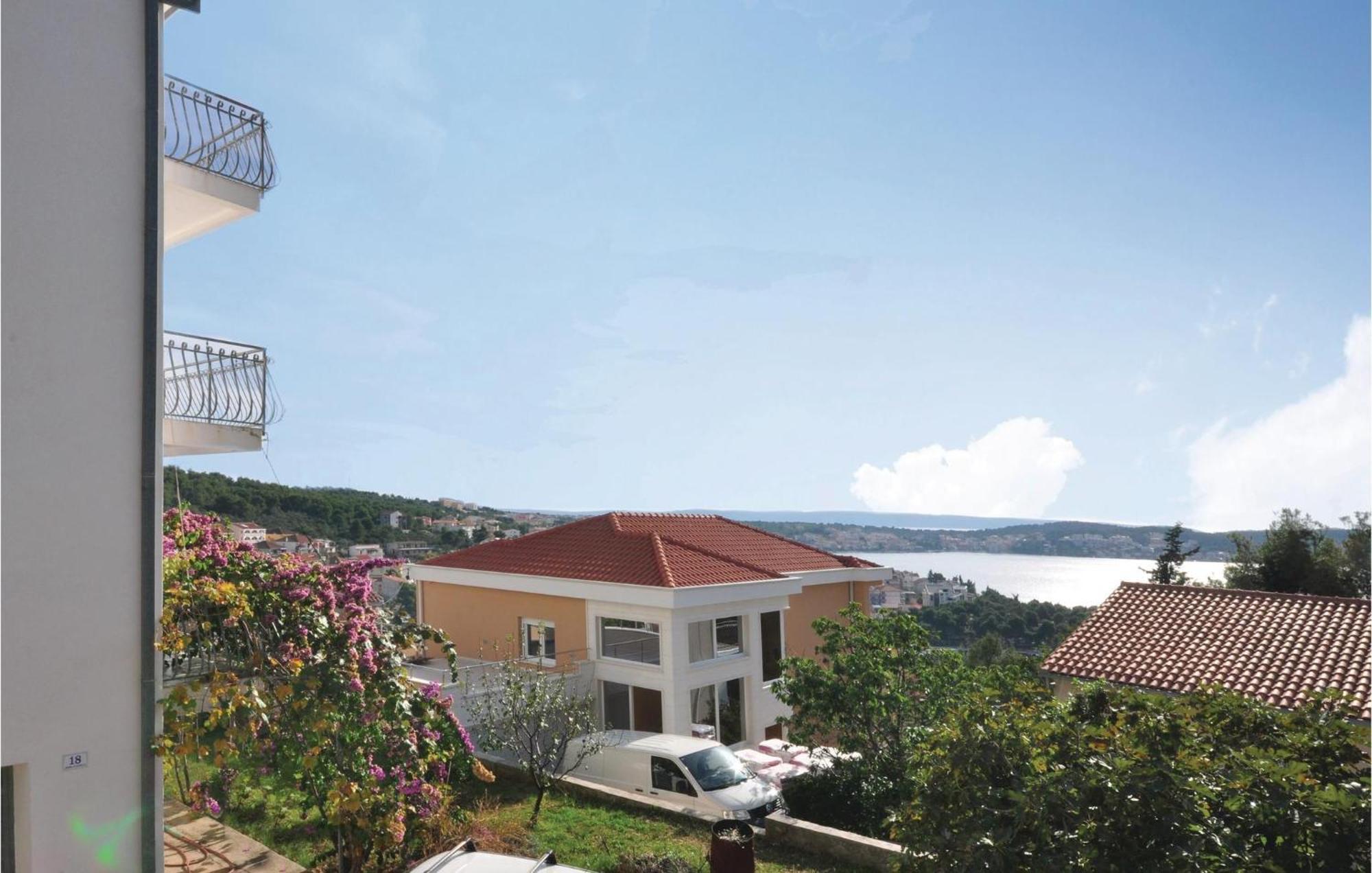 Amazing Apartment In Trogir With Kitchen 외부 사진
