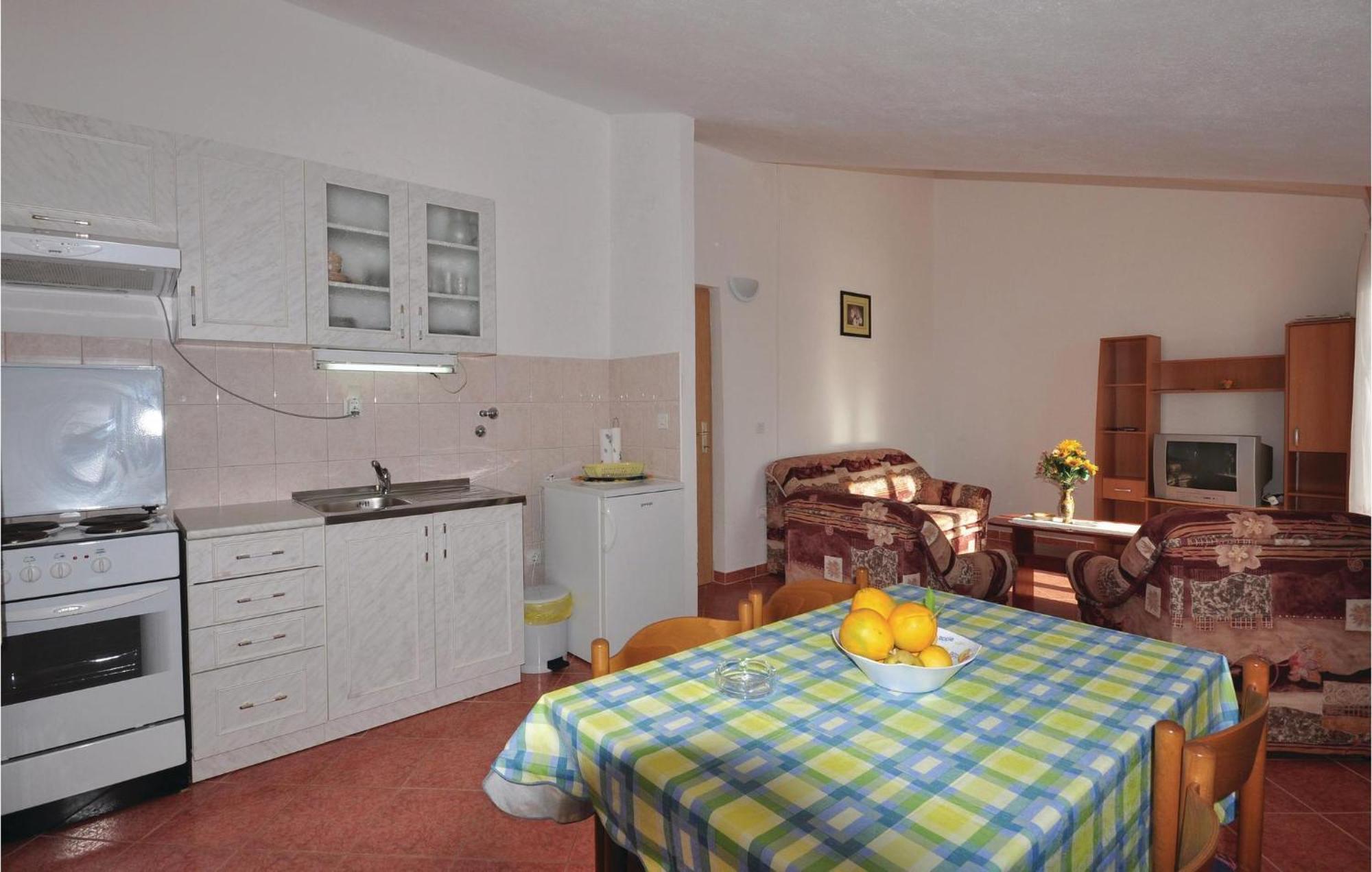 Amazing Apartment In Trogir With Kitchen 외부 사진